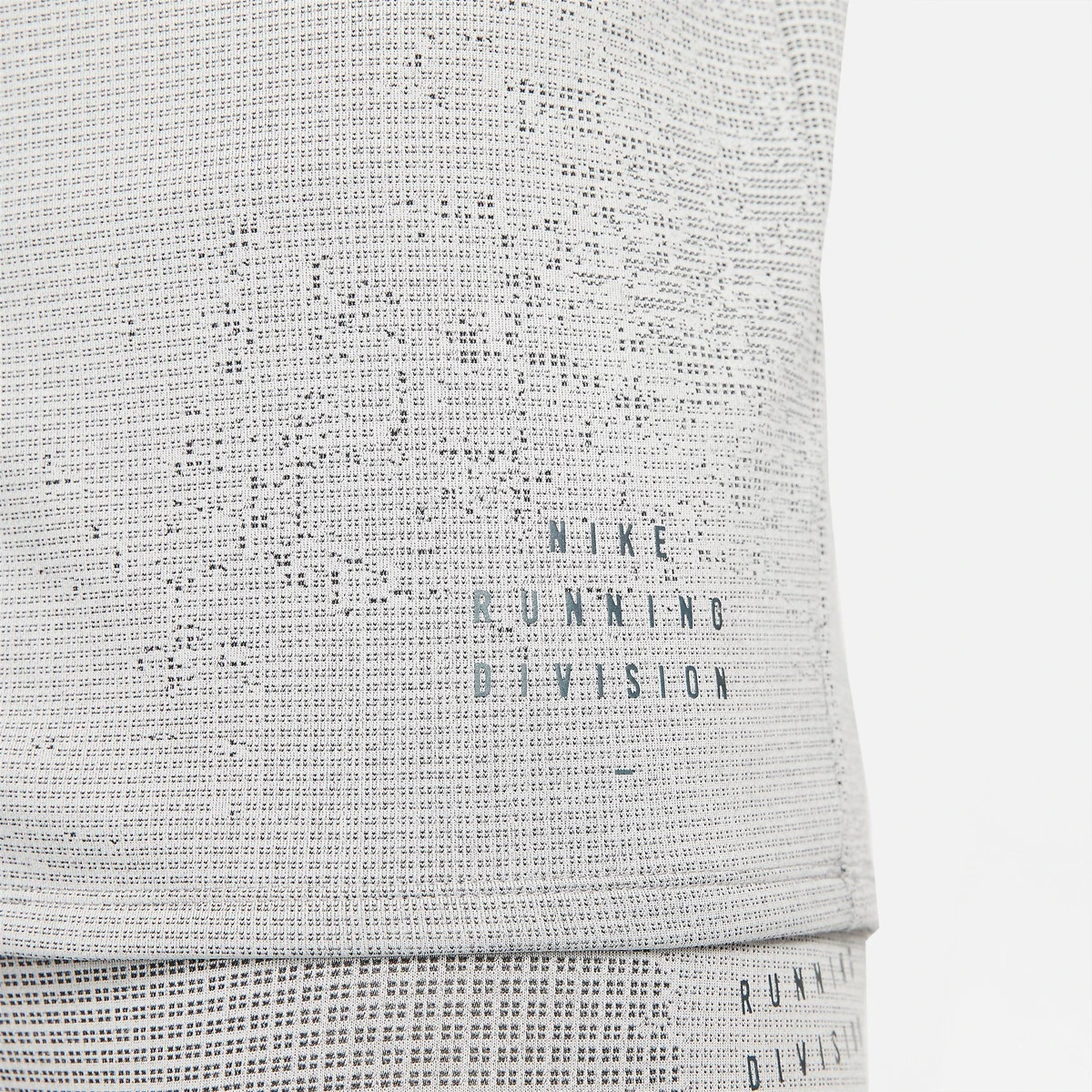 Nike TF Run Division Long Sleeve Herren 7 Nike TF Run Division Long Sleeve Herren – Bild 7